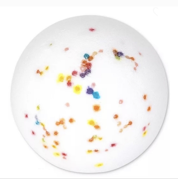 Hello Kitty 3D Bath Bomb Kit - Picture 3 of 8